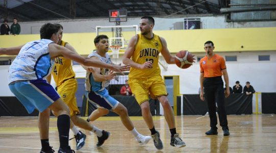 Contundente triunfo en casa